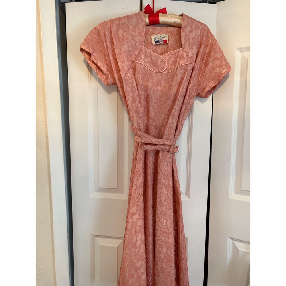 Gloria Swanson Paris Vintage Pink Lace Belted Dress 1950s‎ Hollywood Glam M/L